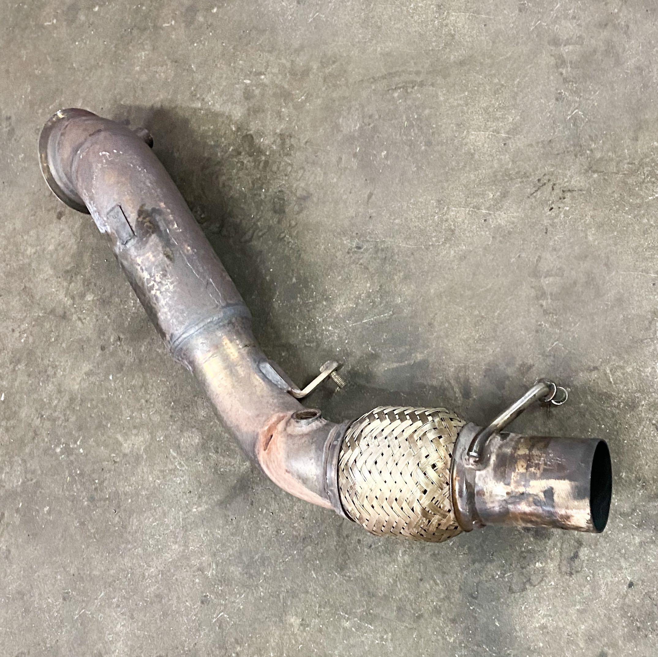 downpipe in car