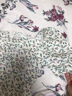 (Category: ) located in . Submitted by _yuyangg (Listing ID 1076340264, Image 1). Description: .