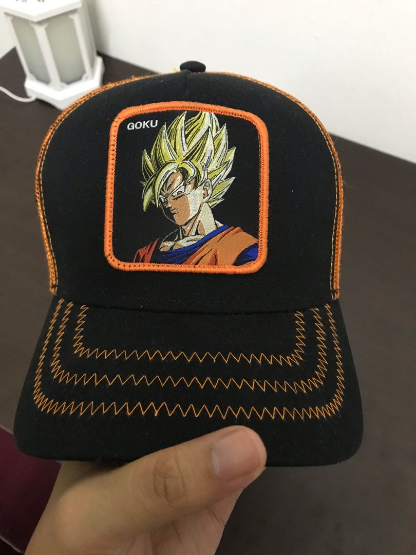 Capslab Goku Super Saiyan 2, Men's Fashion, Watches & Accessories