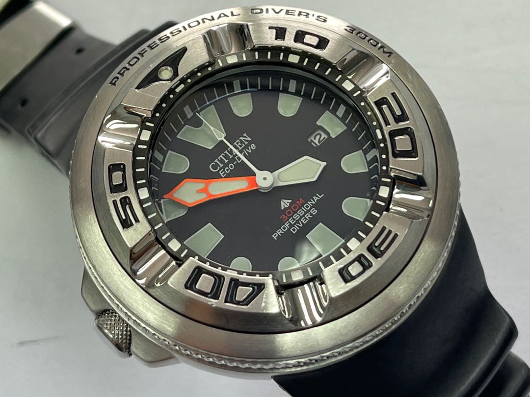 Citizen Eco Drive 300m Professional 