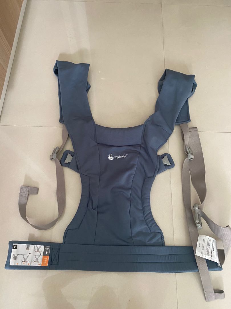 ergo embrace newborn carrier