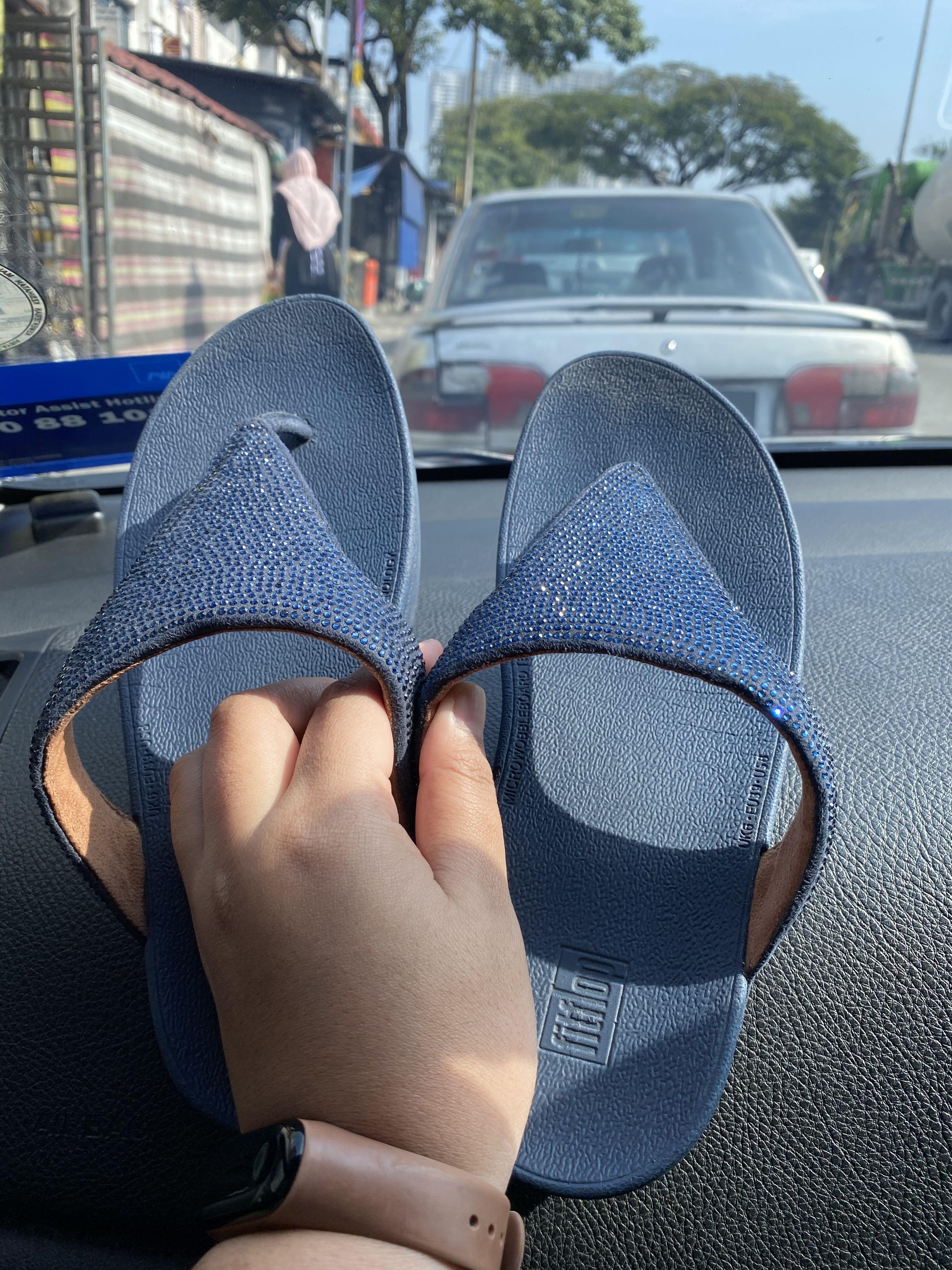 Navy blue fitflops discount