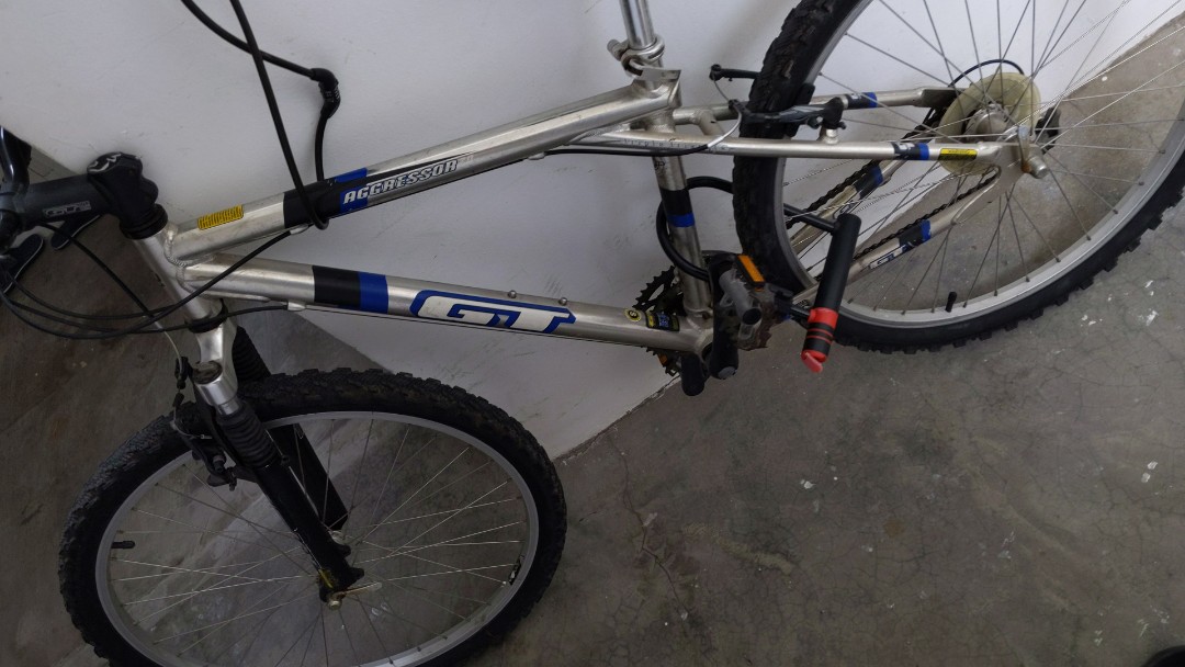 gt aggressor 2.0 mountain bike