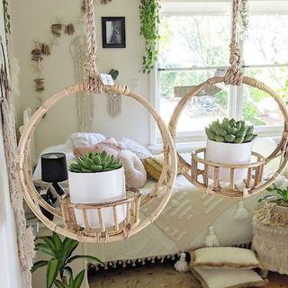 Hanging planter rattan