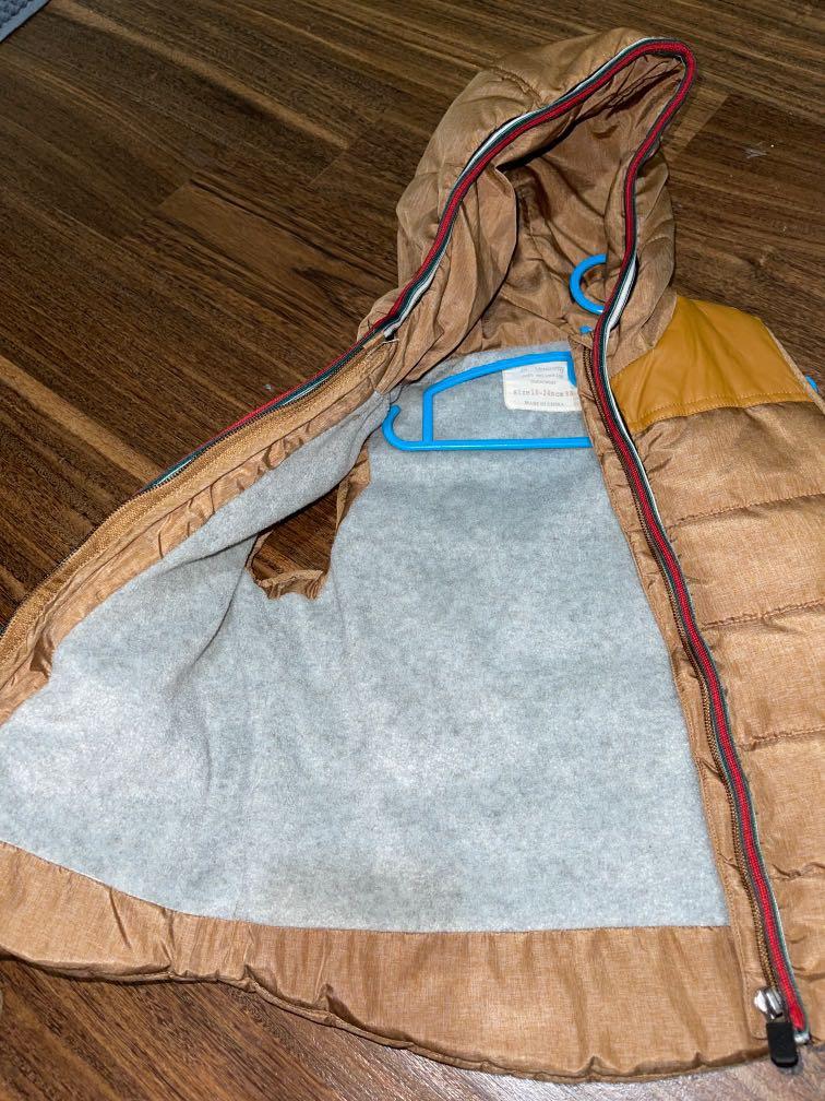 Jacket (Category: Babies & Kids Fashion) located in Shah Alam. Submitted by ebick_global (Listing ID 1076397444, Image 3). Description: 4-5y Rm15 only Still in a good condition .