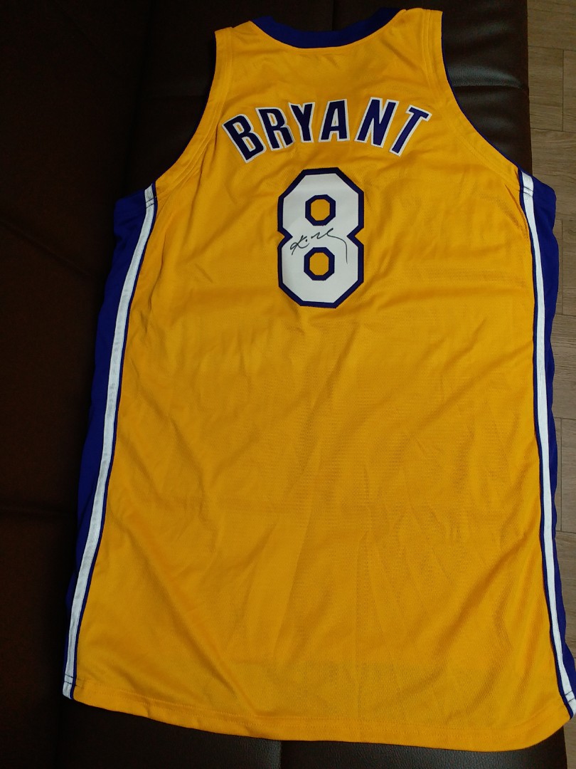 Kobe Bryant Game Worn Issued Signed Jersey