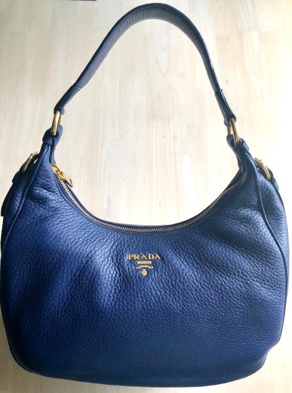 Daino calfskin leather outlet hobo prada