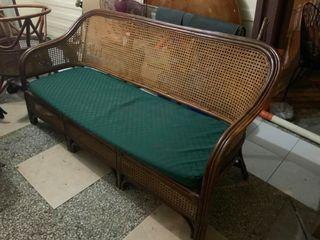 RATAN SOFA with Round Table Set in Good Condition