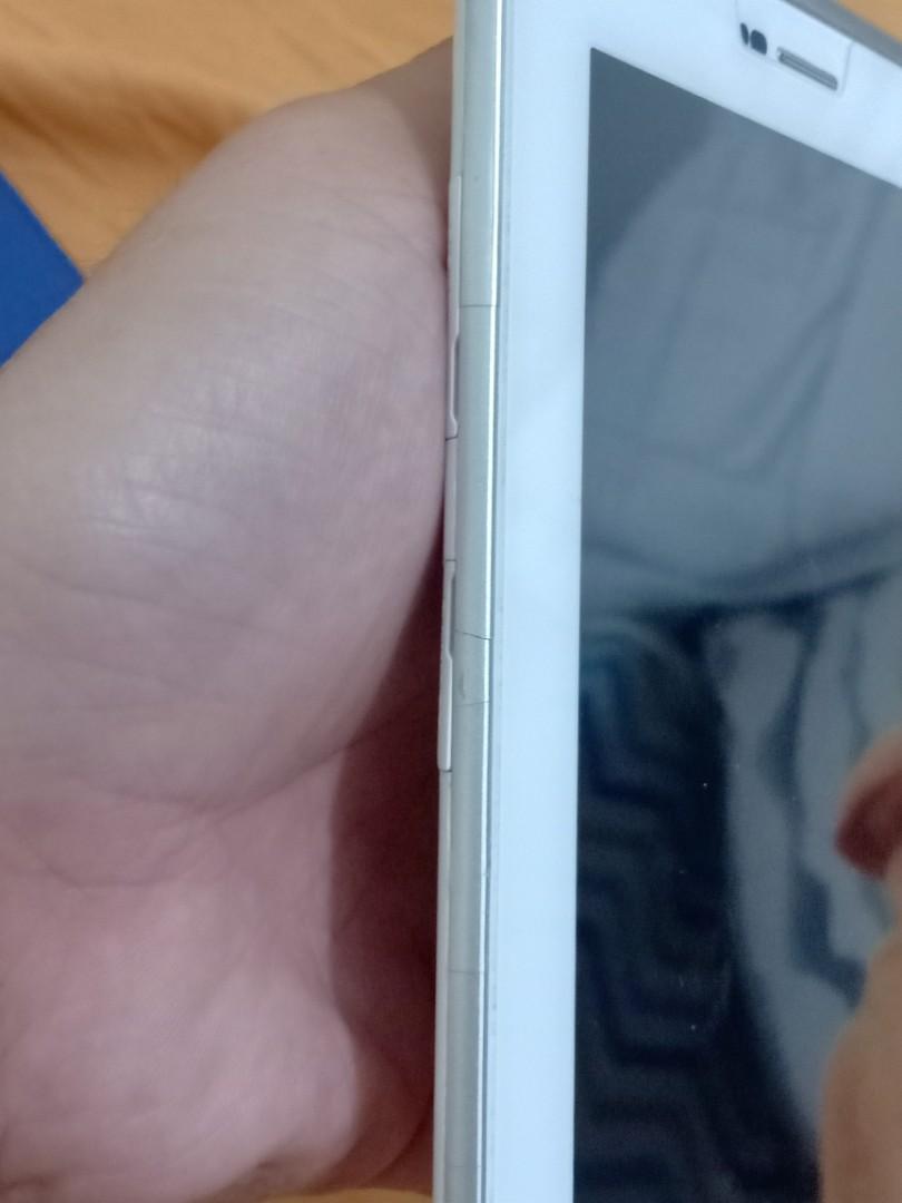 Samsung TAB 2 7.0 P3100 with Sim Slot (Category: Android) located in Dasmarinas. Submitted by 221b_baker_street (Listing ID 1076493334, Image 3). Description: 16GB with Sim Slot Newly replaced battery Android 4.0.3 Stock Rom (App compatibility issues, you can flash Custom ROMs to make apps work). With back sticker protection All buttons working except volume up (but you can adjust volume on screen) Can be used as regular phone, bigger nga lang he