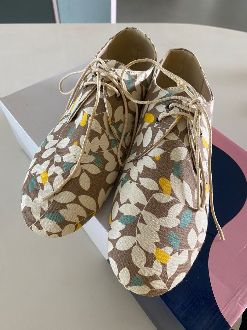 Unworn Shubar Floral Cloth Sneakers 35 Women s Fashion Footwear Sneakers on Carousell