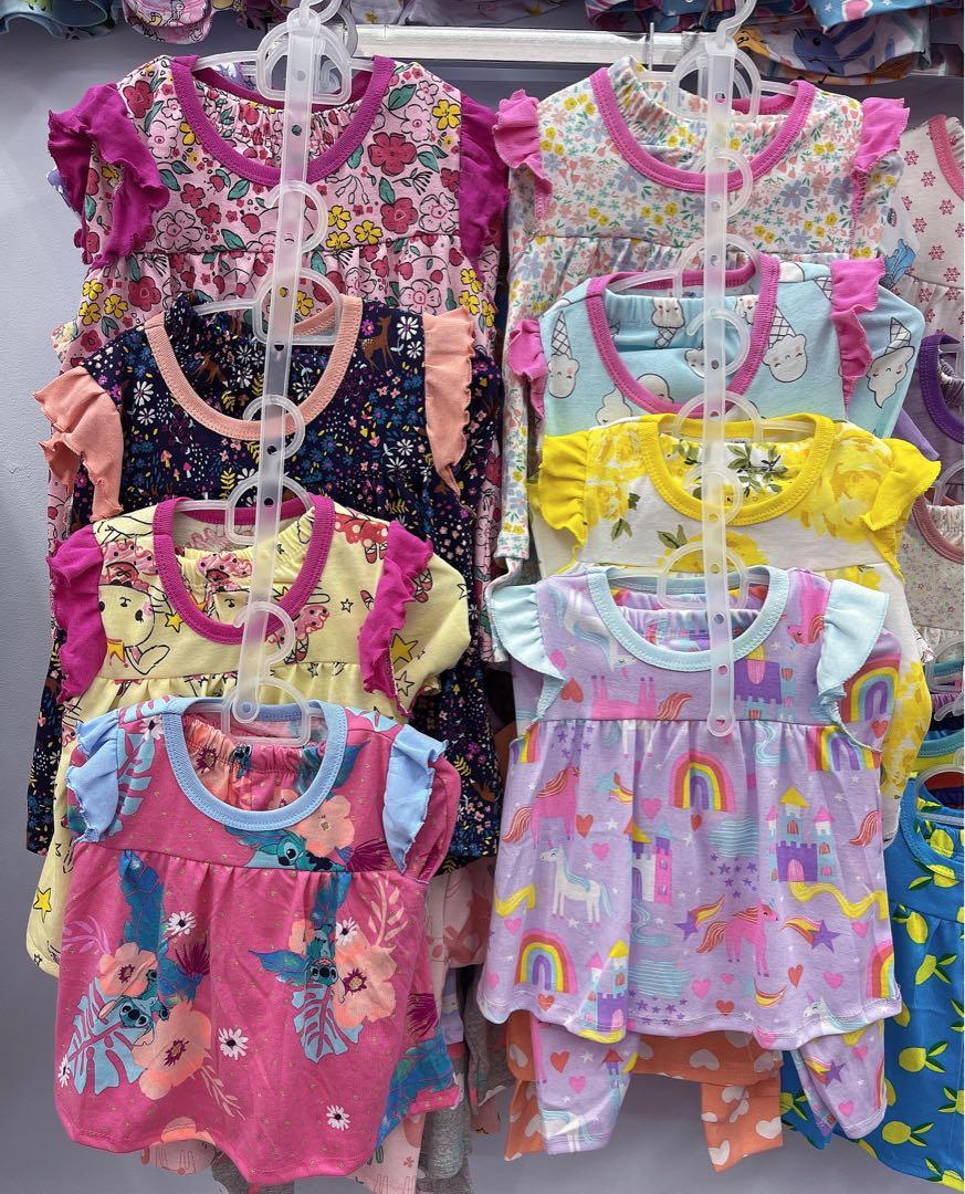 Wholesale branded children's clothing outlet