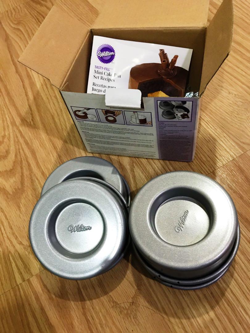 Wilton Mini Cake Pan Set (Category: Bakeware) located in Quezon City. Submitted by beap_ (Listing ID 1076433526, Image 3). Description: *Bought for ₱1000. *Used once only *comes with original box and with recipes If product listing is still active, it’s still available. .