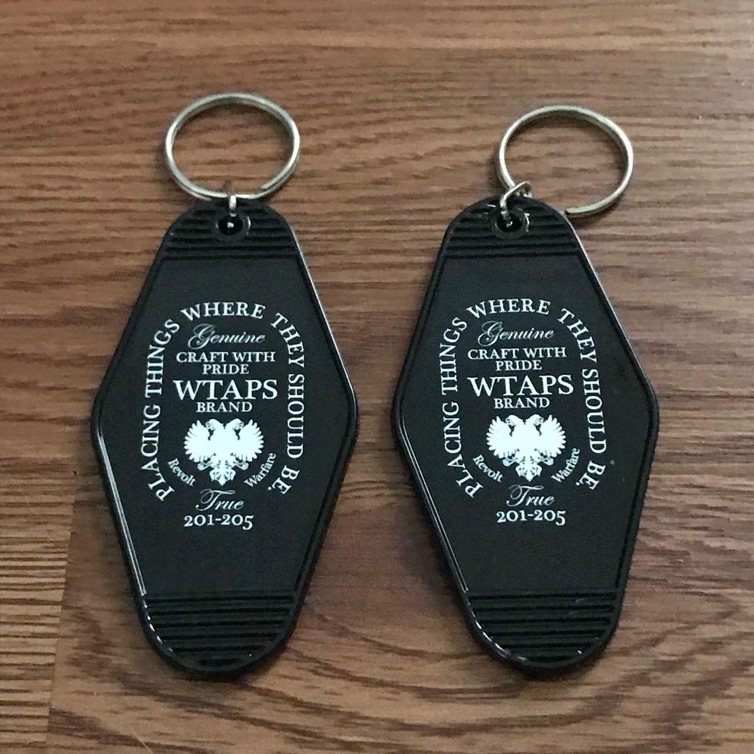 Wtaps 鎖匙扣key holder keychain, 男裝, 手錶及配件, 銀包 Wtaps 鎖匙扣key holder keychain, 男裝, 手錶及配件, 銀包