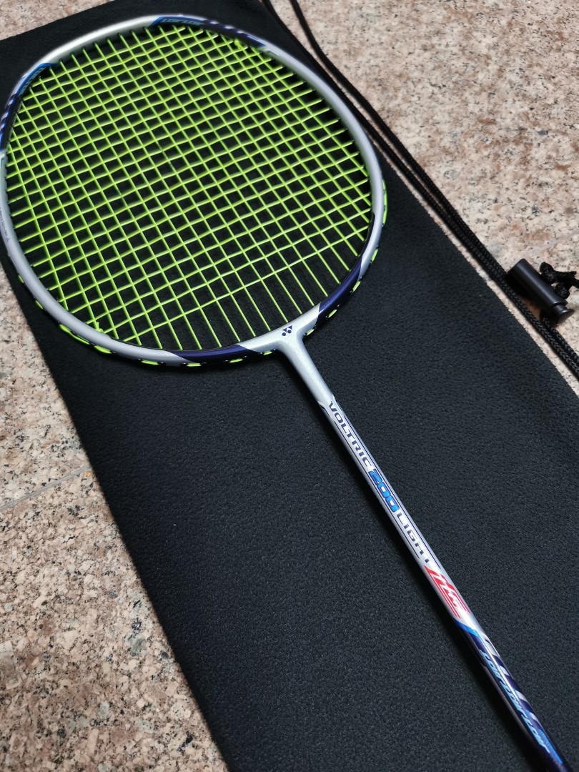 yonex voltric 200