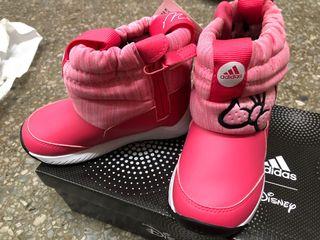 Adidas 女童保暖靴