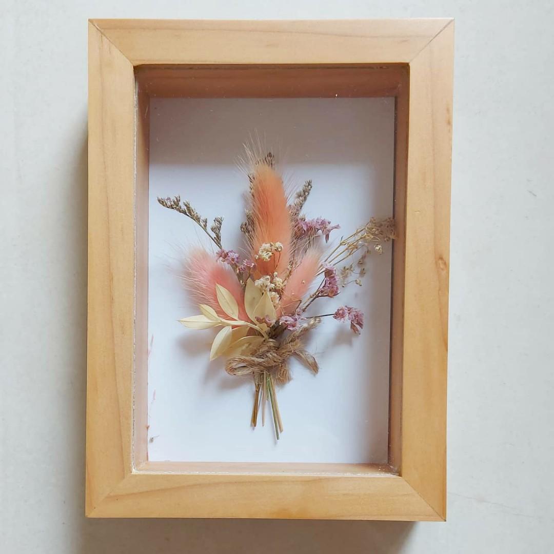 Bingkai Bunga Kering Dried Flower Frame Perabotan Rumah Di Carousell