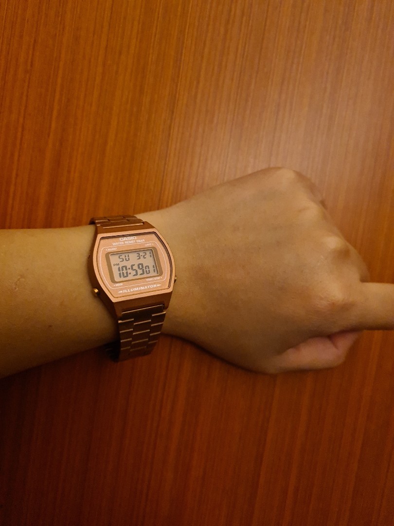 Casio rose hotsell gold small