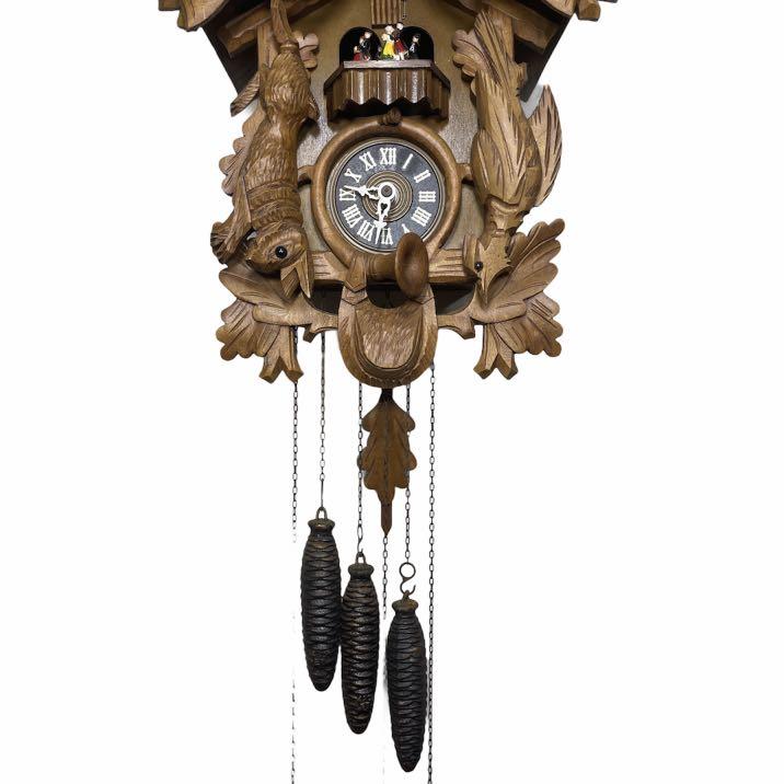 Cuckoo clock with Musial chime, Furniture & Home Living, Home Decor