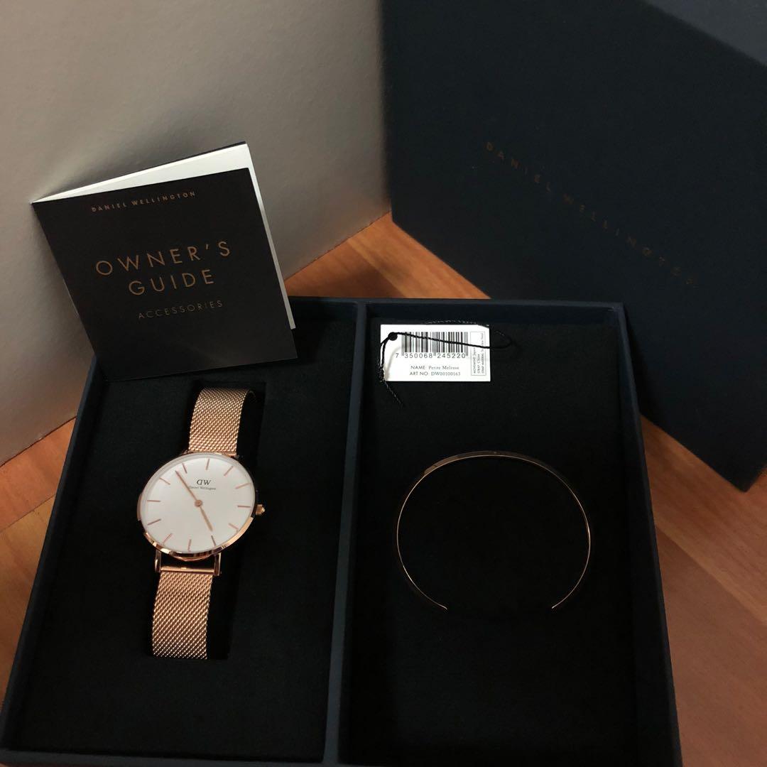 Daniel Wellington Set Petite Melrose 28mm Watch for women Classic Bracelet Rose Gold Small