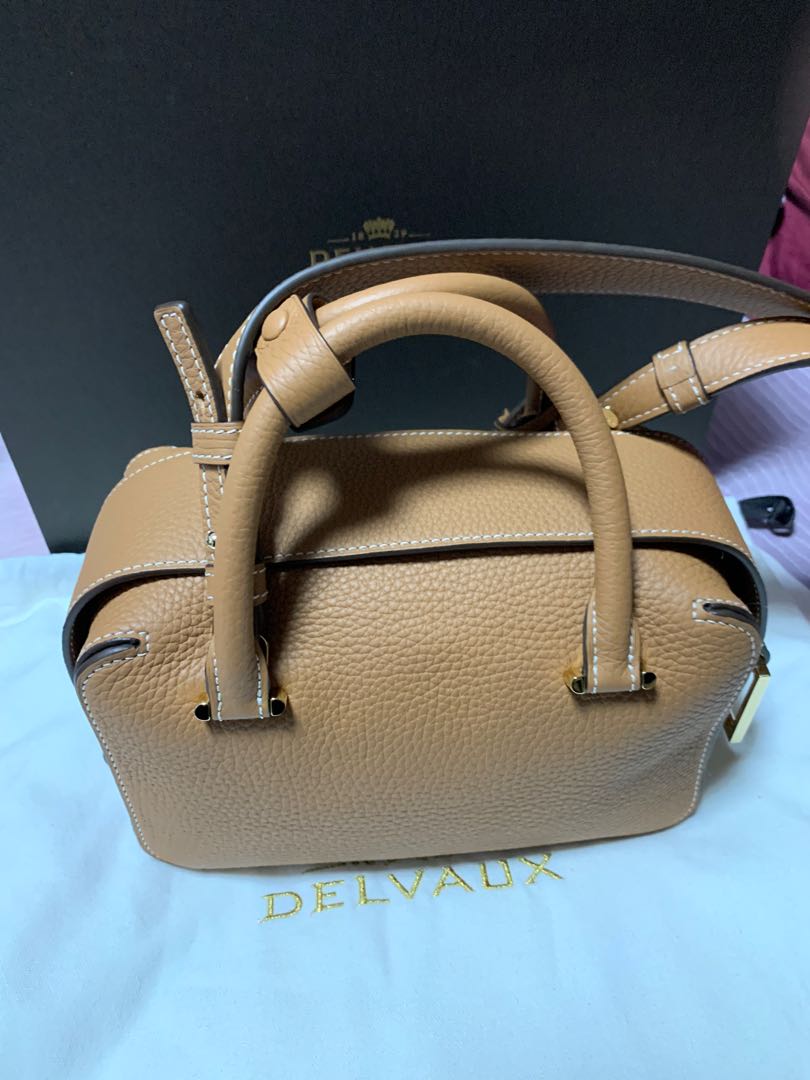 Sisters Love2Shop HK - Delvaux Mini tool box limited edition 雙十一優惠￼. ￼🥳🥳  HKD16,800 Delvaux is a registered trademark of Delvaux. Sisters Love2Shop HK  is not affiliated with Delvaux.