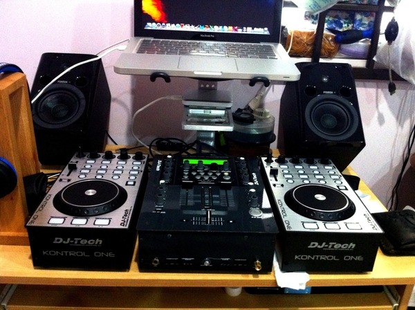 DJ Tech Mixing Table with Flight Case, Audio, Portable Audio ...