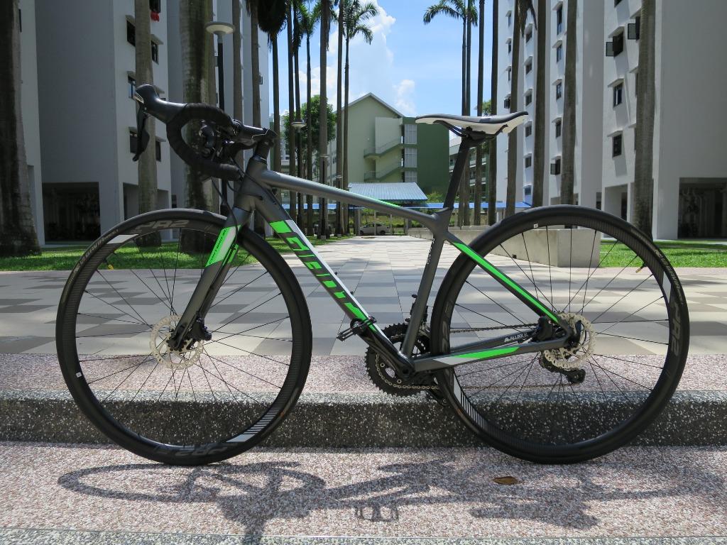 Giant contend green 2025