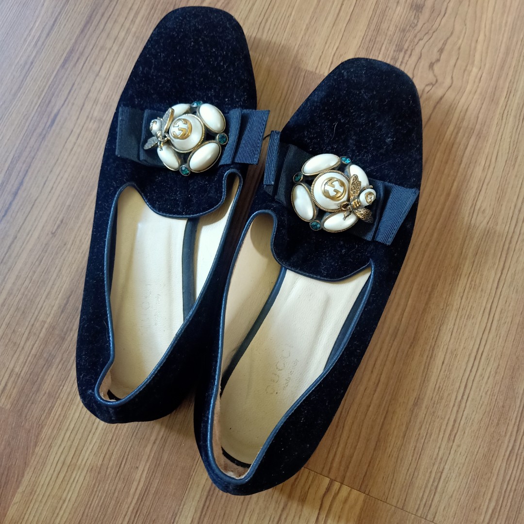 Gucci hotsell velvet flats