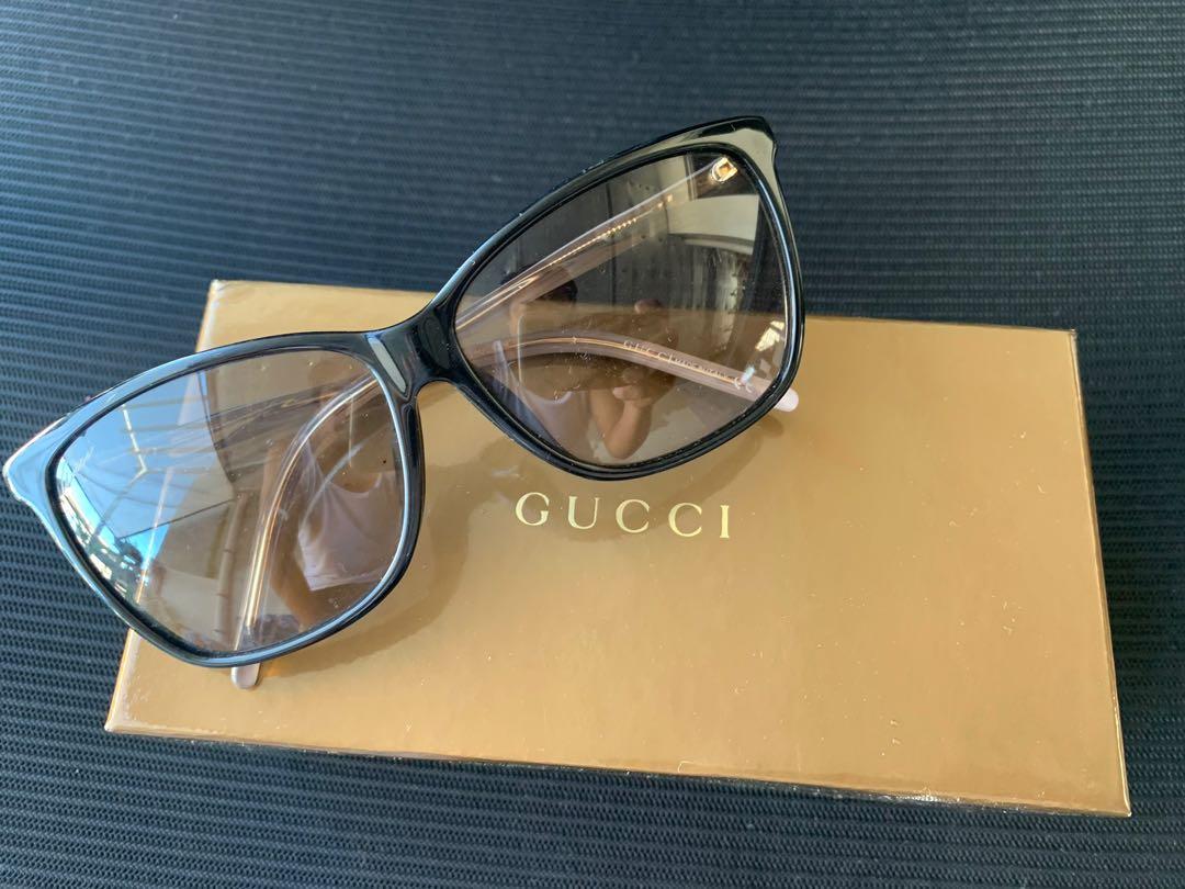 Gucci sunglass (Category: Sunglasses & Eyewear) located in San Jose del Monte. Submitted by clydekevin08 (Listing ID 1076684770, Image 1). Description: Authentic..bought from Singapore..no case/ with box...