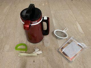 Joyoung soy bean milk maker