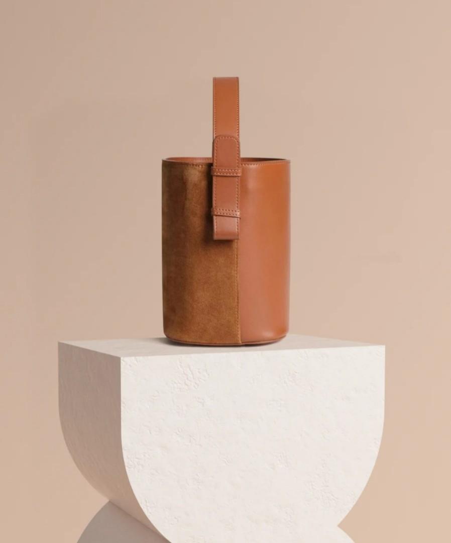 Looks like summer leather bucket bag