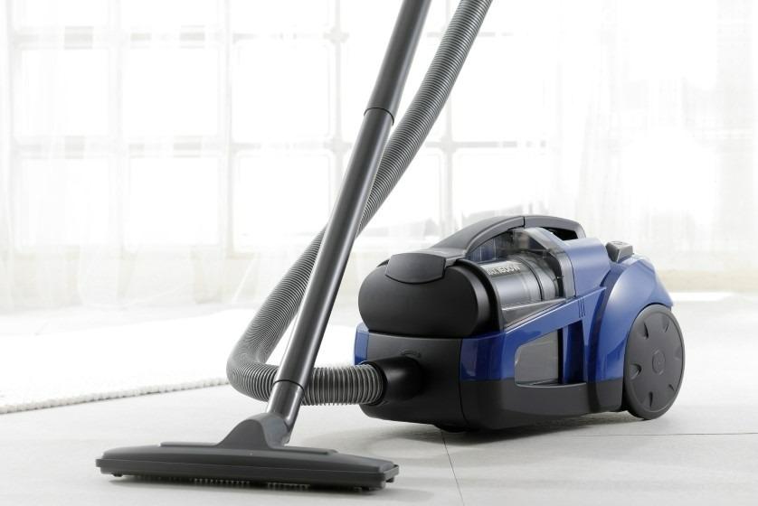 Panasonic 1600W MEGA Cyclone Bagless Vacuum Cleaner MC-CL571AV47 