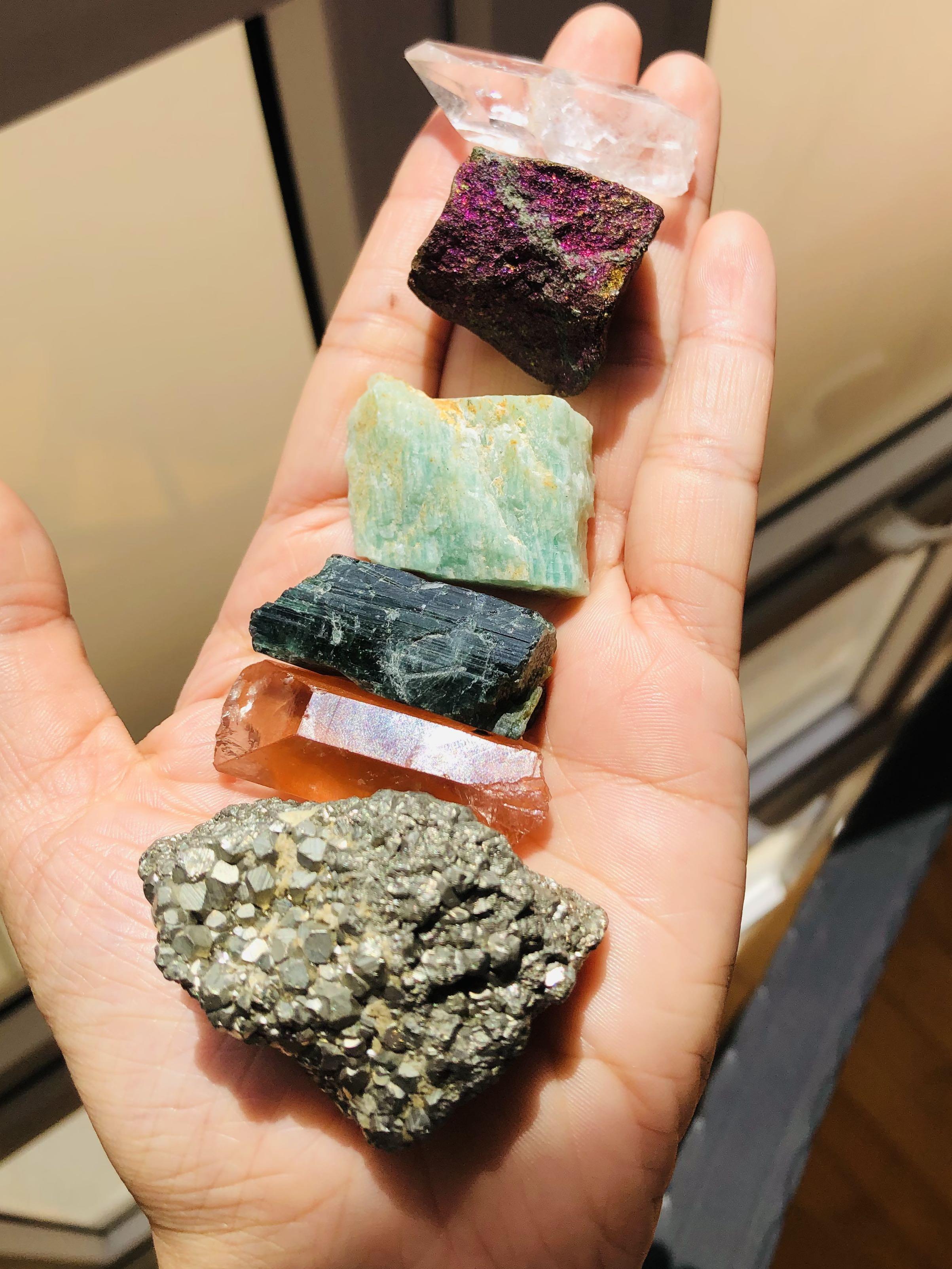 Raw Crystals Set Pyrite Tangerine Quartz Peacock Ore Amazonite Quartz Green Tourmaline Women S Fashion Jewelry Organisers Precious Stones On Carousell