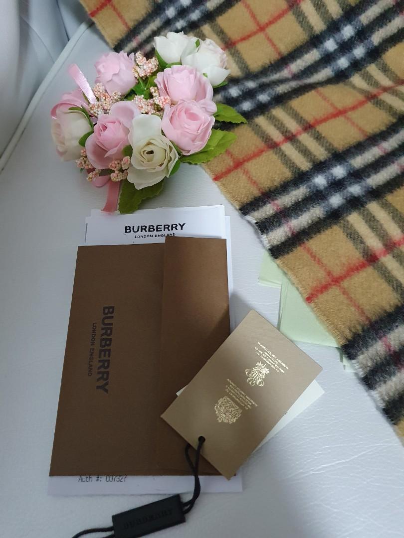 RECEIPT Authentic BURBERRY Scarves Scarf Burberry paper bag