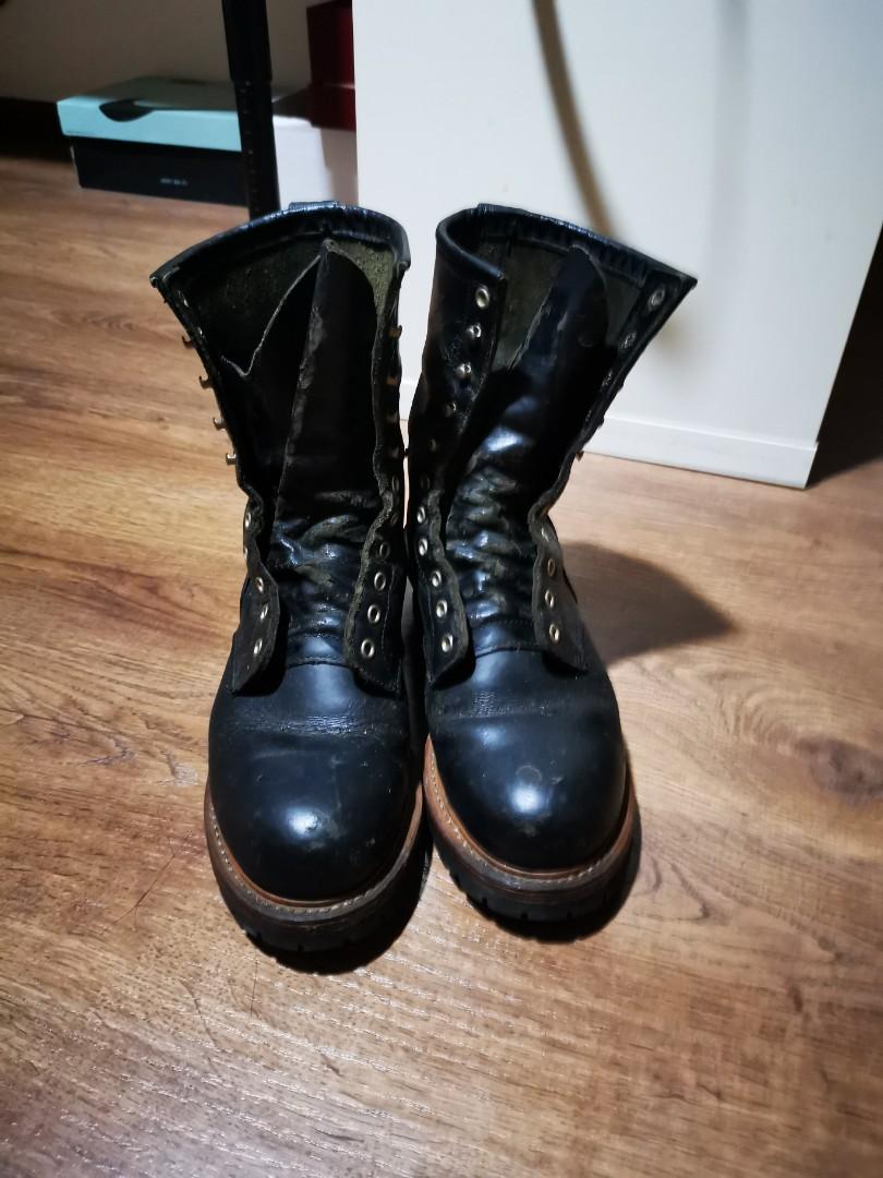 Red wing black outlet logger boots
