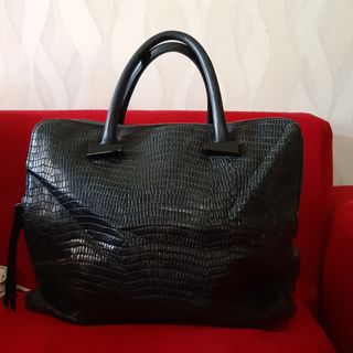 (Kategori: ) berada di . Dikirim oleh preloved.bagell (ID iklan 1076629097, Gambar 1). Deskripsi: .