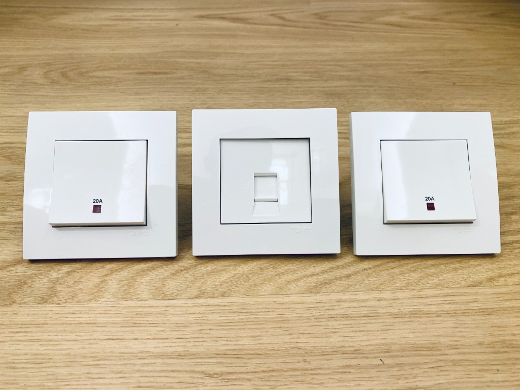 Schneider Vivace Socket 施耐得 元雅 掣面 插座 20A燈曲 電腦 Cat6 網線, 家庭電器, 轉插器及插頭 ...