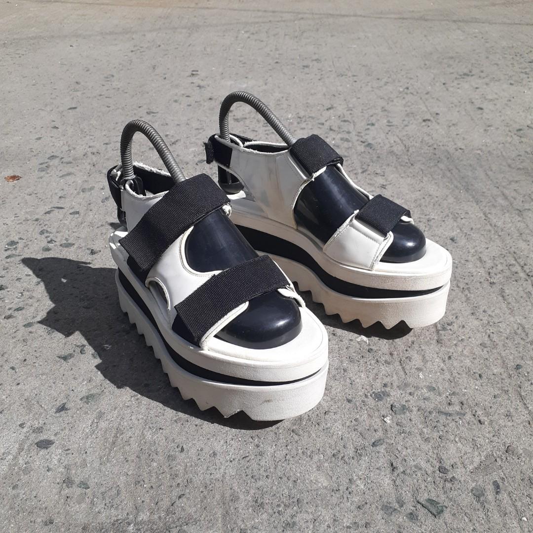 Stella McCartney Platform Sandals Vitkac Sweden, Women's Fashion, Footwear,  Flats & Sandals on Carousell