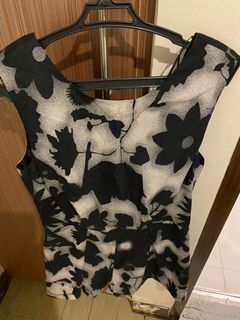(Category: ) located in . Submitted by declutteringboutique (Listing ID 1076681251, Image 1). Description: .