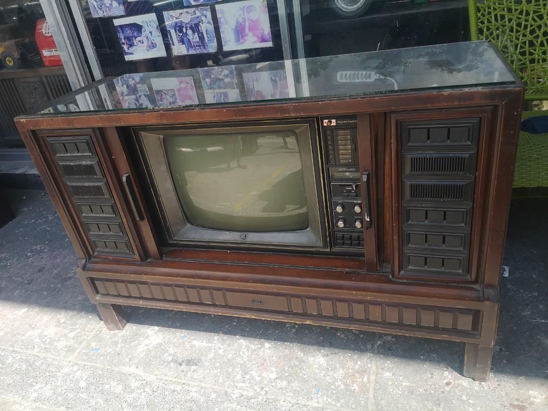 Vintage TV cabinet type w top glass Hobbies Toys Memorabilia
