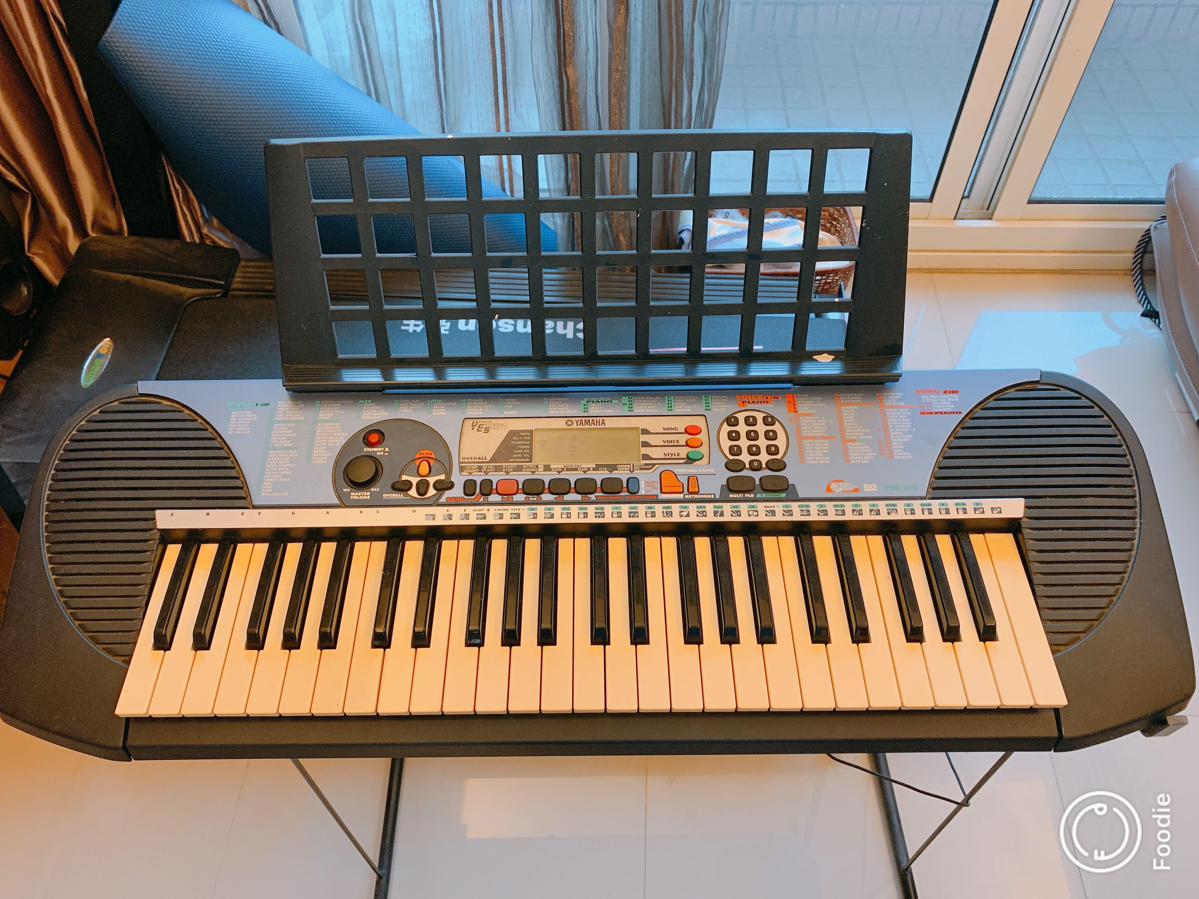 （限定台中面交）YAMAHA 電子琴 PSR140 附琴架及教學譜架，功能正常適合初學者練習, 嬰兒及兒童, 嬰兒監視器在旋轉拍賣