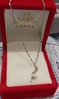 （分類：）位於 。 由 meggydyn 提交（商品編號 1076762372，圖片 1）。簡介： 。