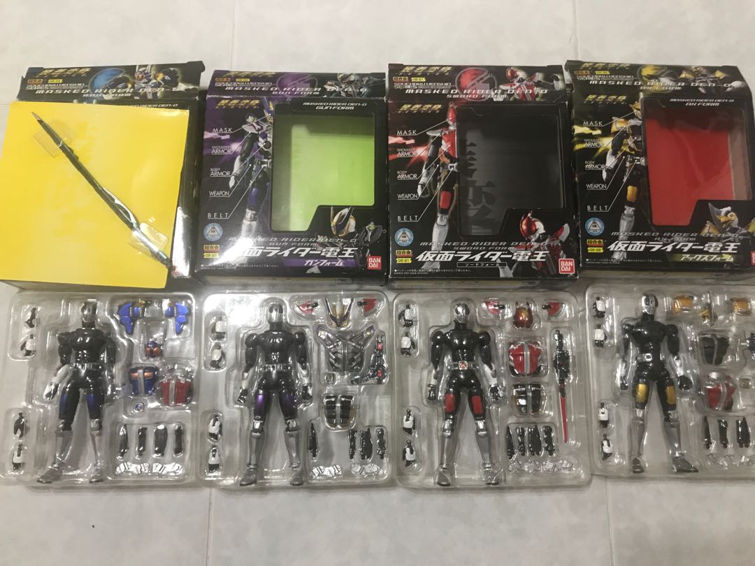 已開 裝著變身 幪面超人電王 Kamen rider Den-o 4 form一set, 興趣及遊戲, 玩具 & 遊戲類 - Carousell