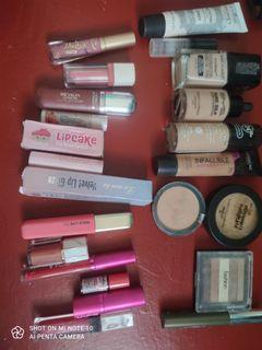 Assortes Make Ups