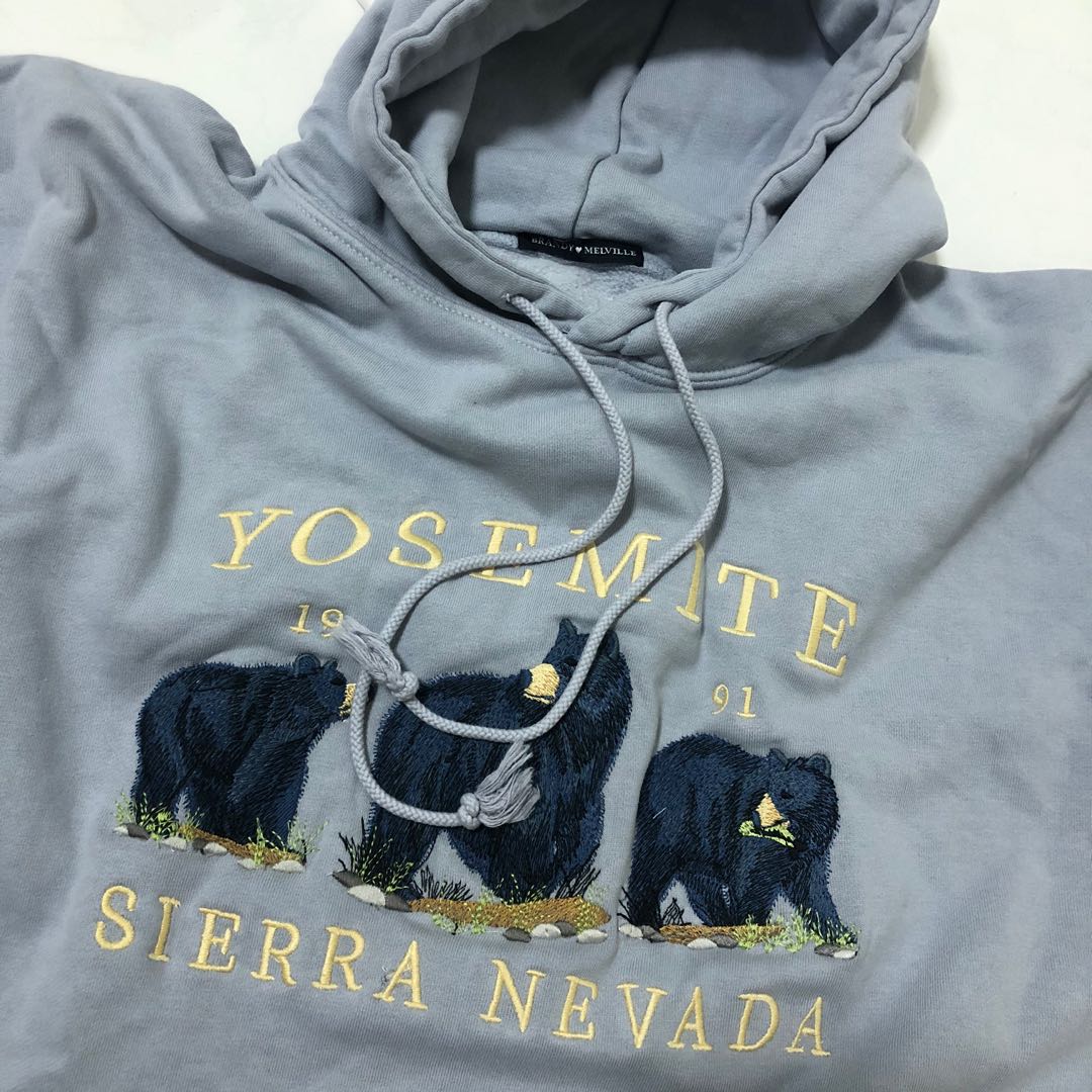 Brandy melville yosemite sierra nevada hoodie, Women's Fashion, Tops
