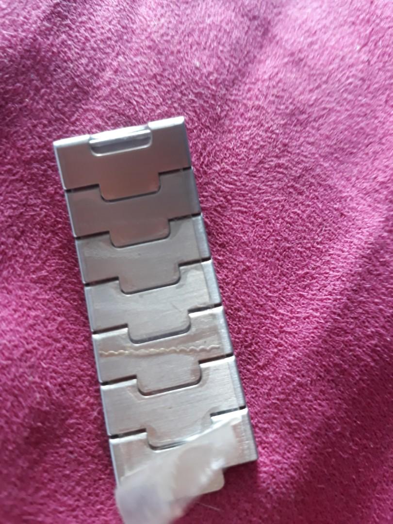 Cartier extra links (Category: Luxury Watches) located in Caloocan City. Submitted by lavxxx (Listing ID 1076802677, Image 3). Description: cartier extra links new 7pcs.