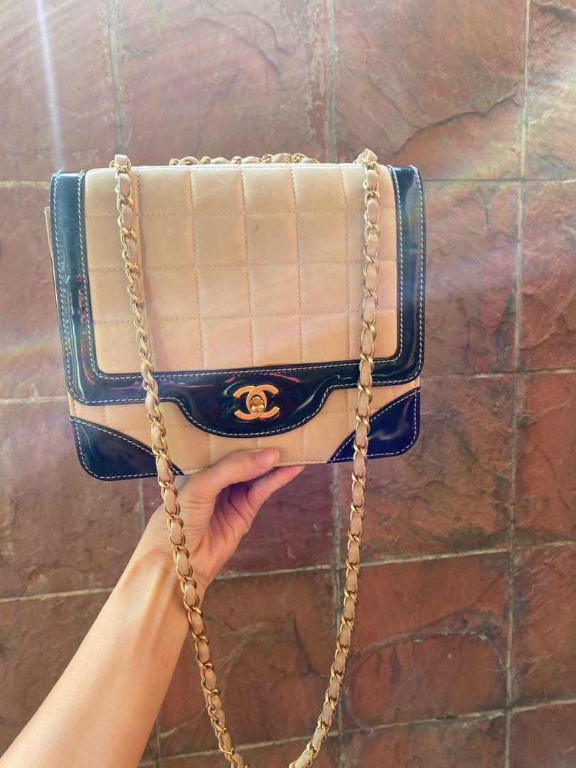 Chanel retro bag clearance