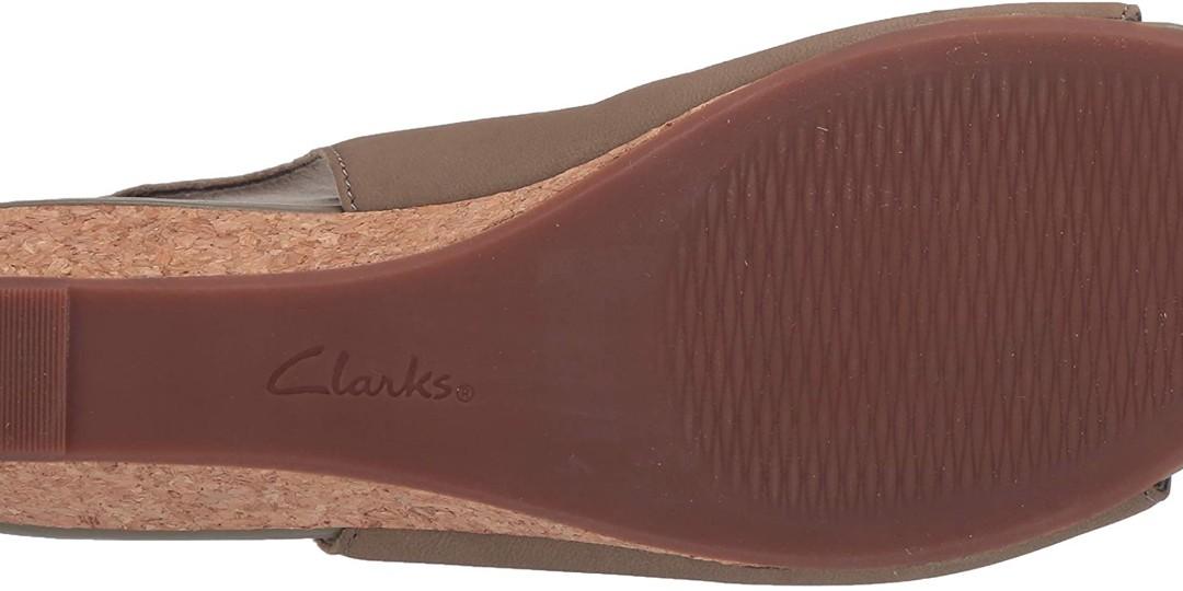 Clarks Women s Abigail Sing Wedge Sandal Olive nubuck 10US 7.5UK 41.5EUR