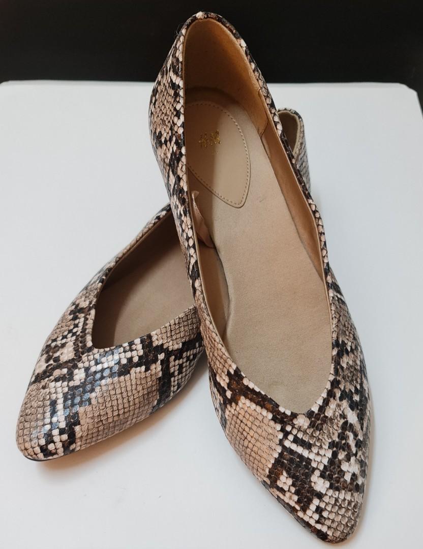 H&M Snake Skin Women Flat Shoes, Women's Fashion, Footwear, Flats on  Carousell