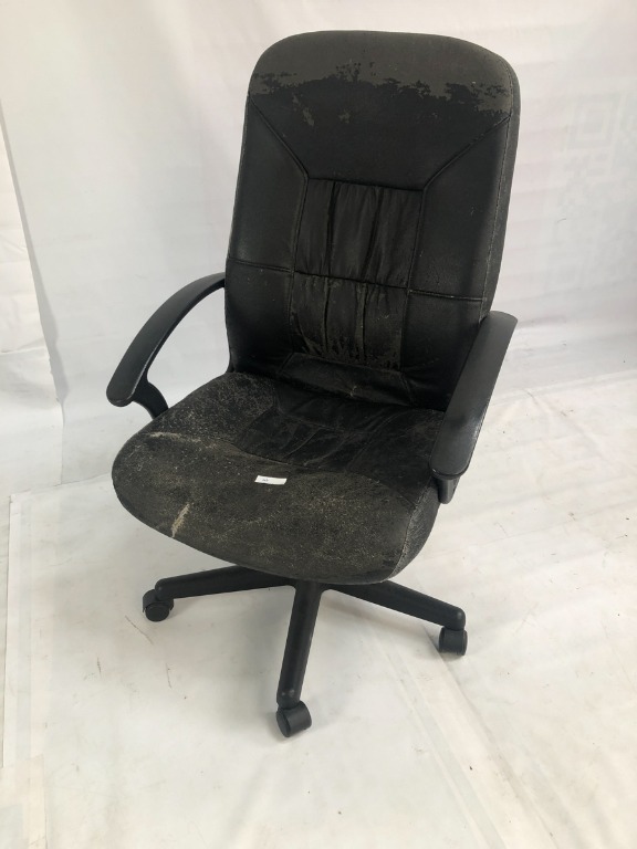 IKEA MILLBERGET Swivel Office Chair (Very Bad Leather Peeling