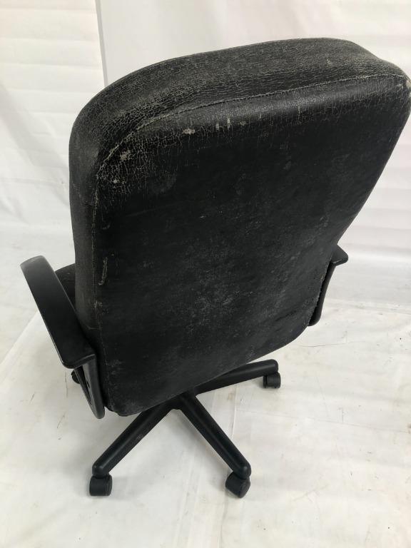 IKEA MILLBERGET Swivel Office Chair (Very Bad Leather Peeling